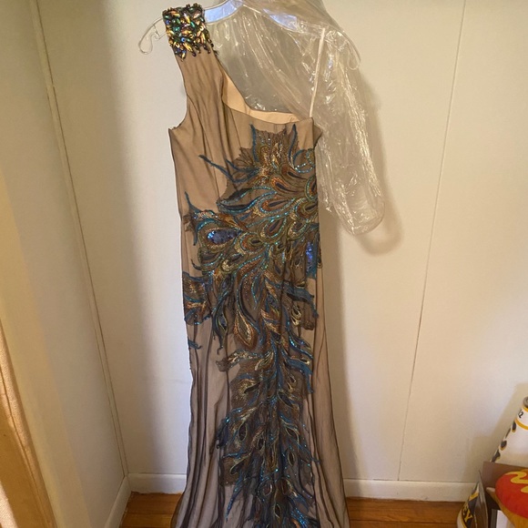 Prom dress - Picture 4 of 4
